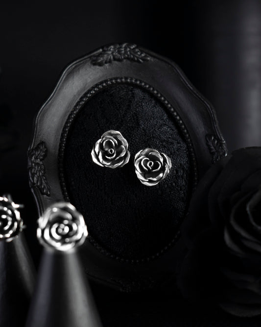 EKRJ596_Blooming Rose Handmade Silver Earrings
