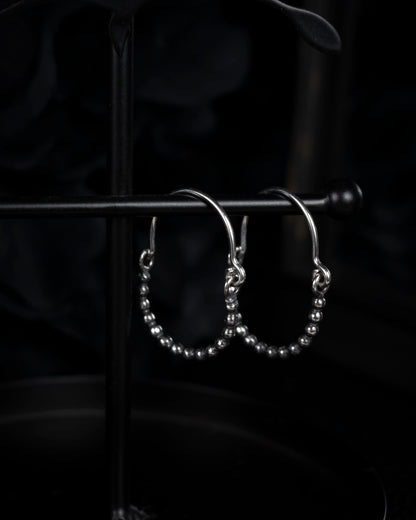 EKRJ928 Beaded Band Hoop Earrings