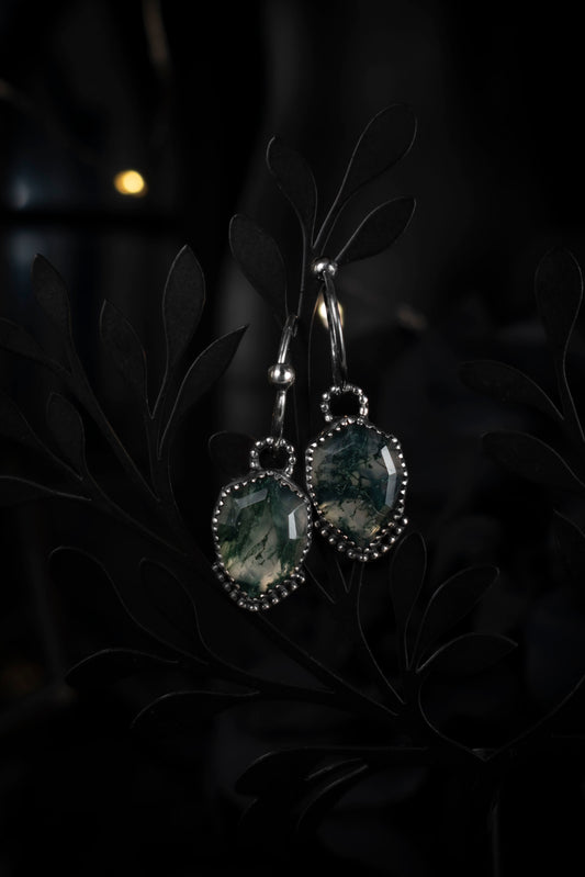 EKRJ938 Moss Agate Fancy Cut Pear Shape Handmade One-Of-A-Kind Silver Hoop Earrings