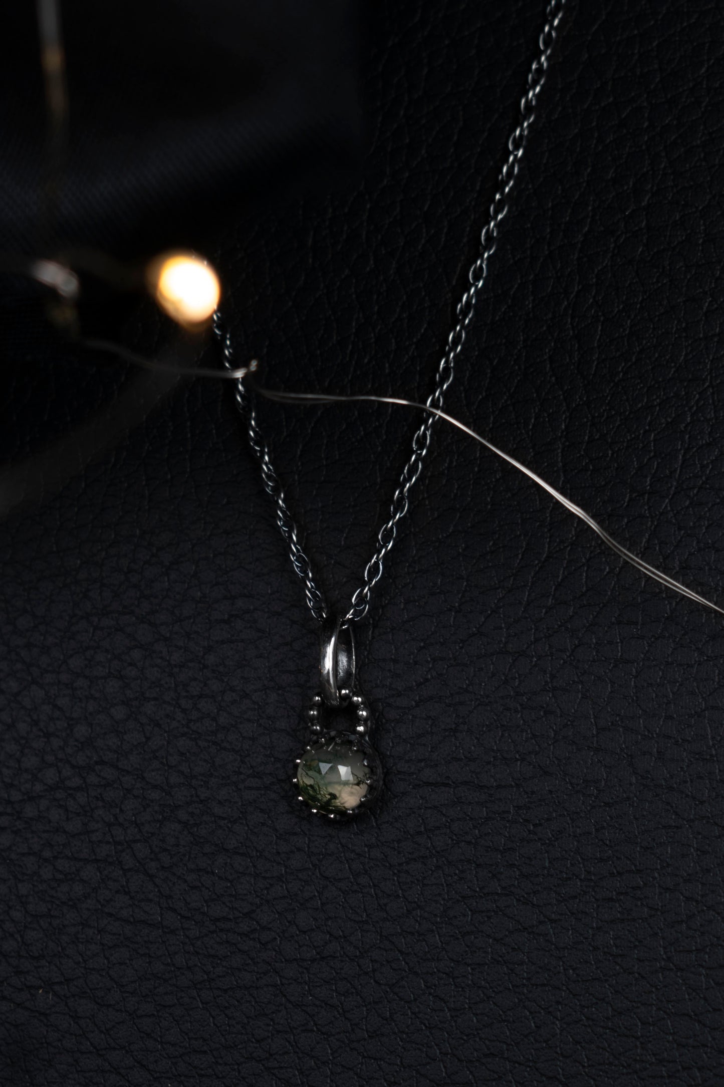 EKRJ944 Moss Agate Silver Necklace