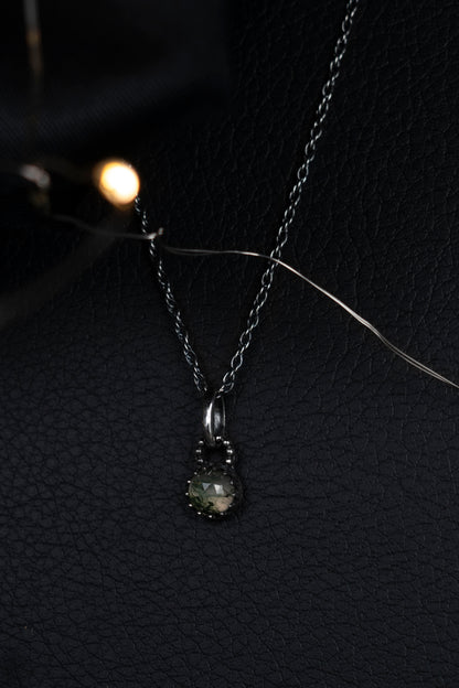 EKRJ944 Moss Agate Silver Necklace