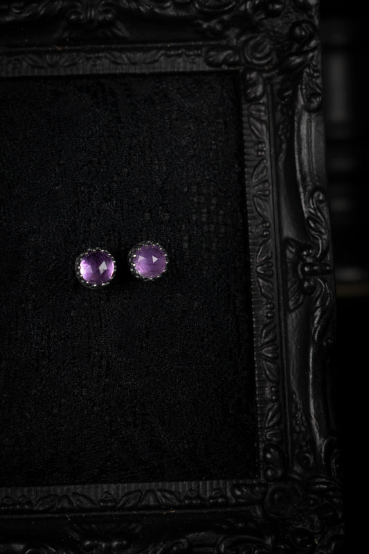 EKRJ950 Natural Amethyst Minimalist Stud Silver Earrings